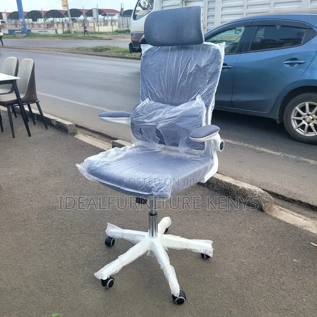 Ergonomic Mesh Office Chair - Brand New - 1