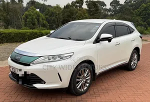 Toyota Harrier 2018 Nyeupe