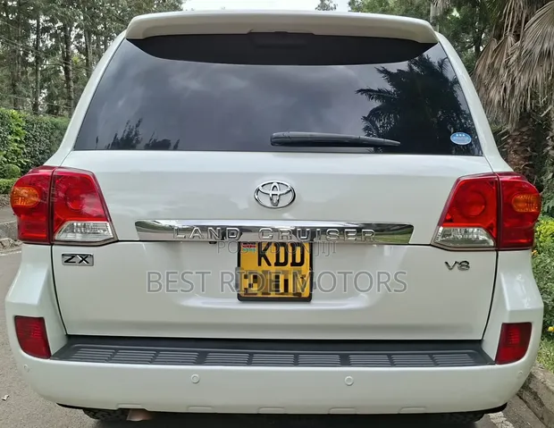 Toyota Land Cruiser 4.6 V8 ZX 2014 White - 1