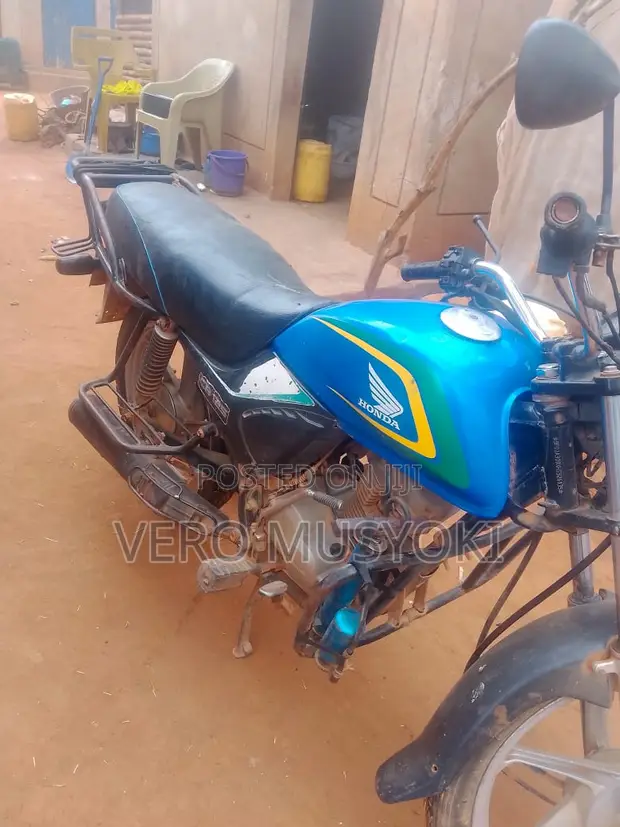 Pikipiki Honda 125cc 2022 - Bluu - 1