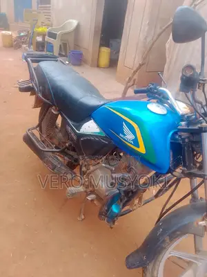 Pikipiki Honda 125cc 2022 - Bluu