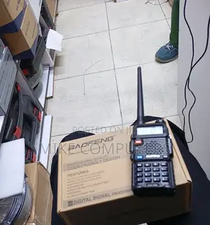 Baofeng UV-5R Walkie Talkie Professional