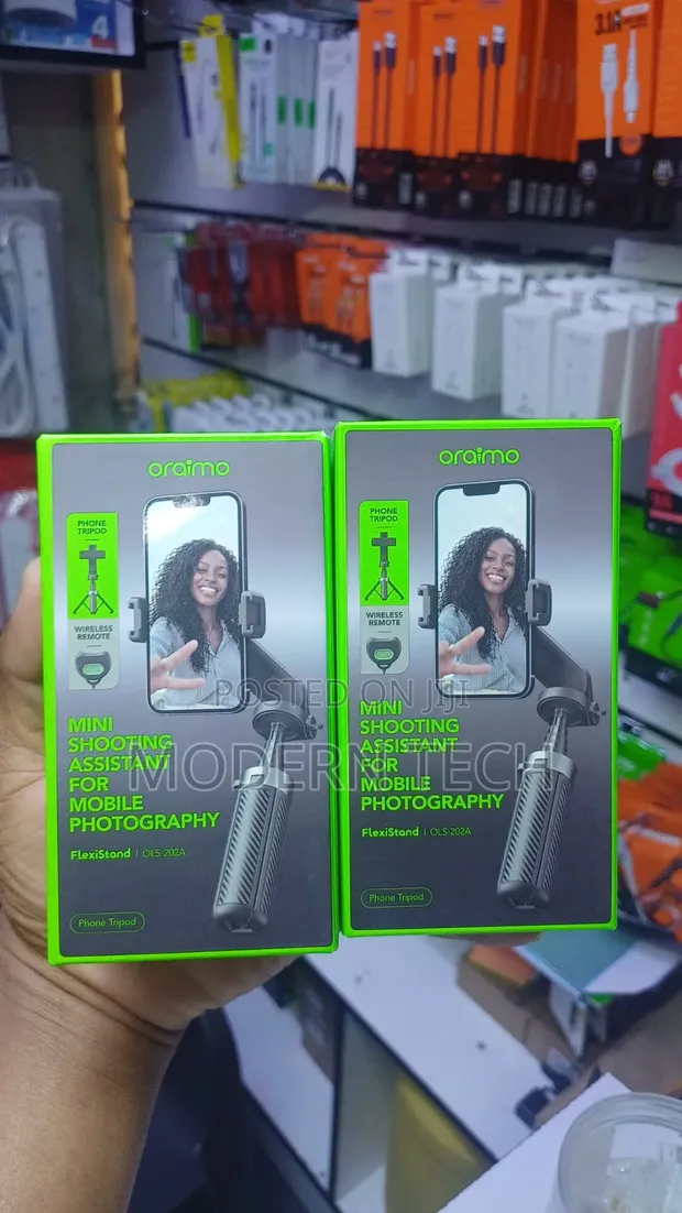 Oraimo FlexiStand Phone Tripod with LED Fill Light & Remote - 1