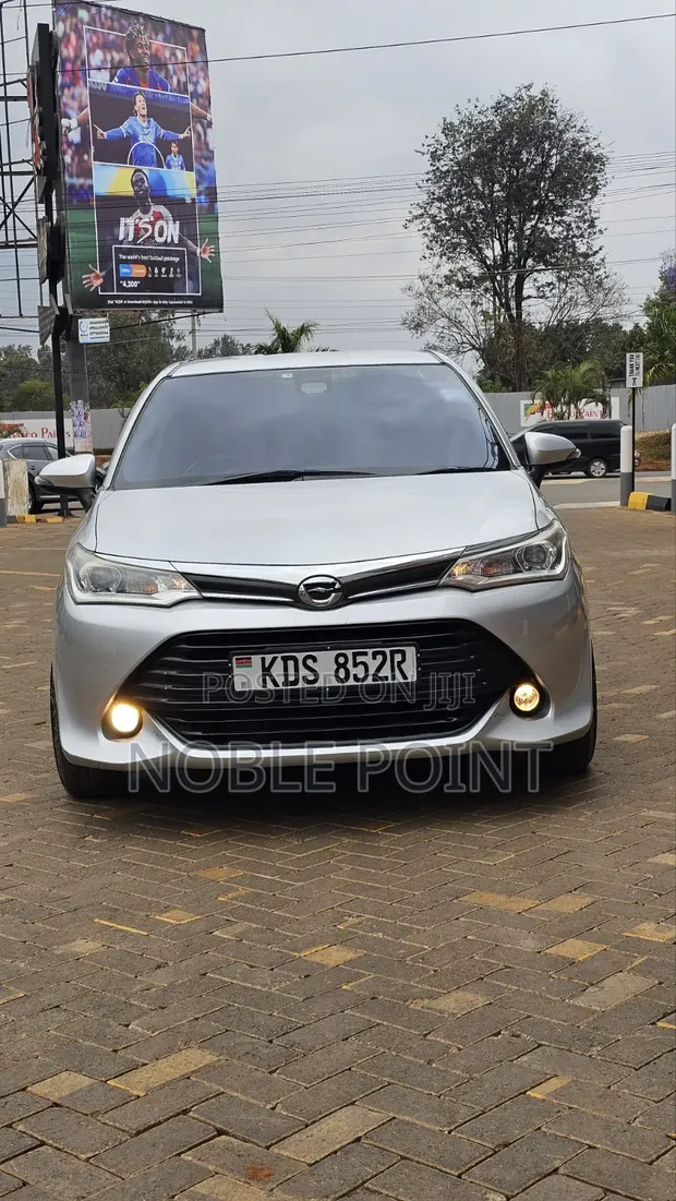 Toyota Axio 2016 Nyeupe - 1