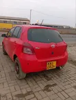 Toyota Vitz 2005 Nyeusi - 3