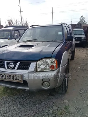 Nissan Hardbody Double Cab 2004