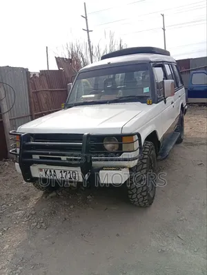 Mitsubishi Pajero 2003