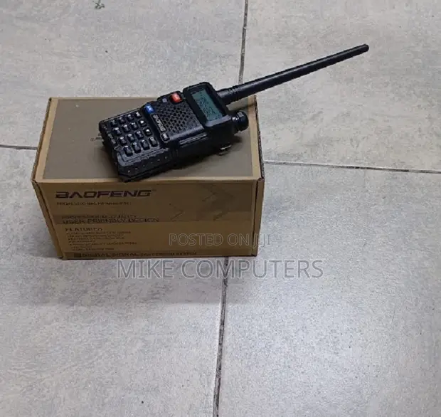 Baofeng UV-5R Handheld FM Transceiver - 1