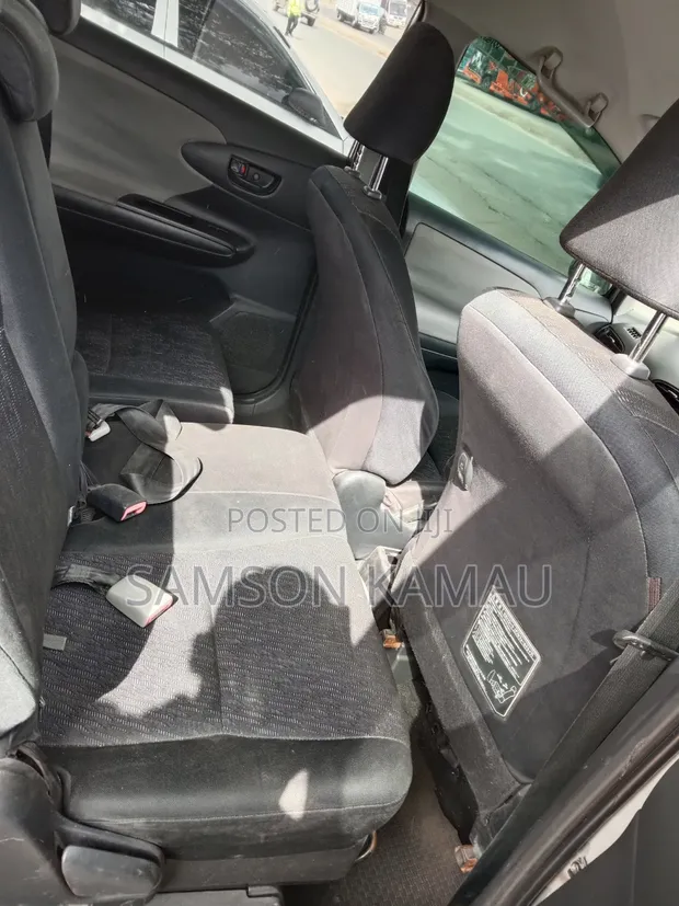 Toyota Wish 2010 Silver - 1