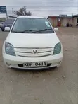 Toyota IST 2005 Nyeupe - 1