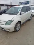 Toyota IST 2005 Nyeupe - 3