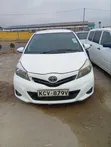 Toyota Vitz 2012 White - 1