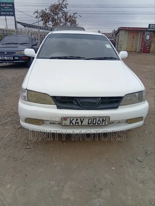 Toyota Carina 2000 White - 1
