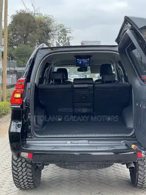 Toyota Land Cruiser Prado 2.7 2020 Nyeusi