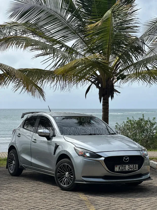 Mazda 2 2020 Silver - 1
