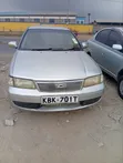 Nissan Sunny 2005 Silver - 1