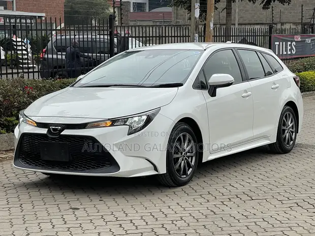 Toyota Corolla Touring 2019 Nyeupe - 1