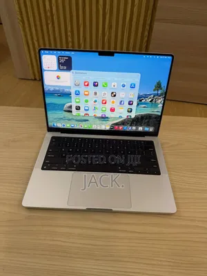 Apple MacBook Pro 2023 M3 14" 16GB RAM 1TB SSD
