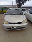 Toyota Platz 2003 Nyeupe - 1