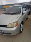 Toyota Platz 2003 Nyeupe - 2
