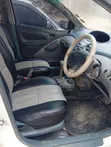 Toyota Vitz 2002 White - 5