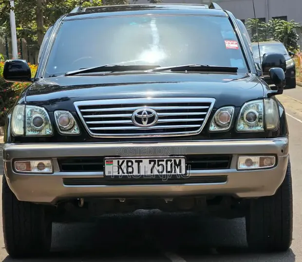 Toyota Land Cruiser Cygnus 2005 - 1