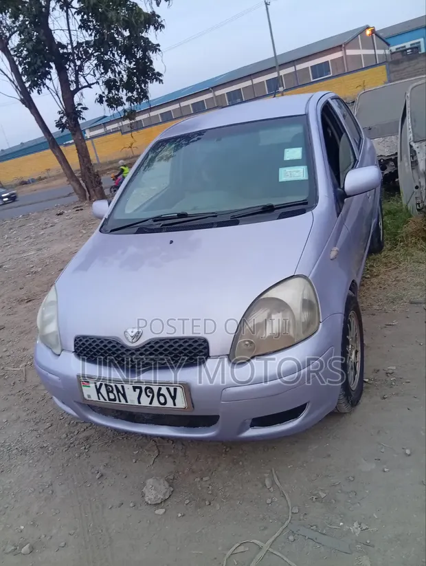 Toyota Vitz 2004 Zambarau - 1