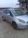 Mitsubishi Colt 2010 Nyeupe - 3