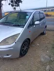 Mitsubishi Colt 2010 Nyeupe - 4