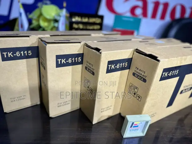 Kyocera TK-6115 Toner Nyeusi - 1