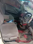 Honda Stream 2010 White - 3