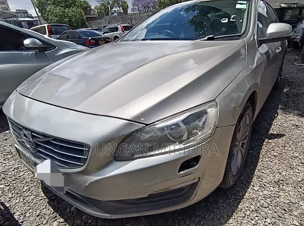 Volvo S60 2014 - 1