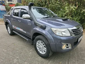 Toyota Hilux Double Cab 2014