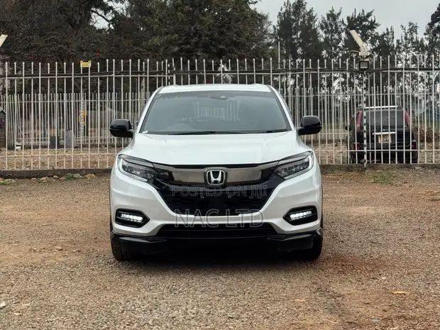 Honda Vezel 1.5 Hybrid RS 2019 White - 1