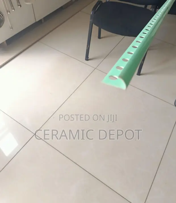 PVC Tile Corner Stripe Kijani 2.4m - Kifurushi cha Vipande 100 - 1