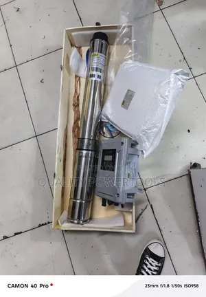 Kunda 1500W Solar Submersible Water Pump (110m Head)