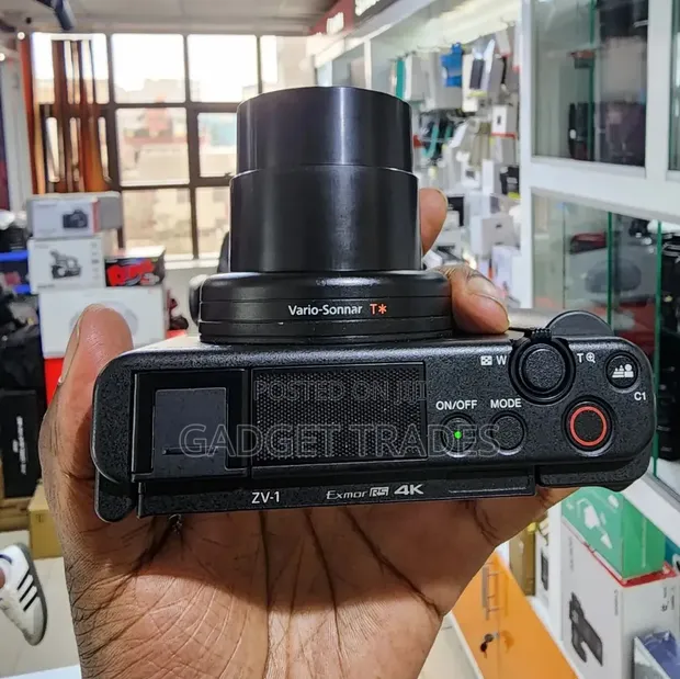 Sony ZV-1 Kamera ya Dijitali (Nyeusi) - 1