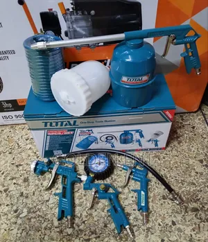 Total 5-Piece Air Tool Set with Recoil Hose