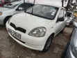 Toyota Vitz 2004 Nyeupe - 4
