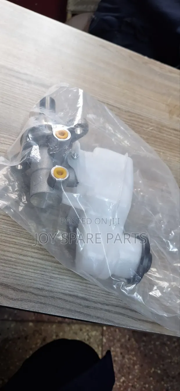 Toyota TownAce Model Mpya Master Cylinder - 1