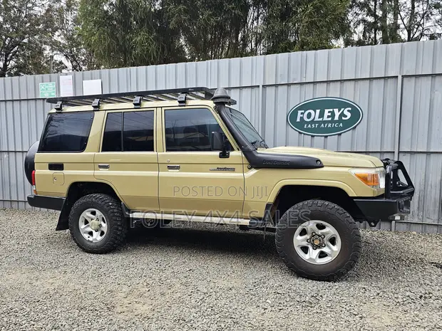 Toyota Land Cruiser 76 Series 2016 Brown - 1