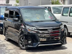 Toyota Noah 2020 Nyeusi