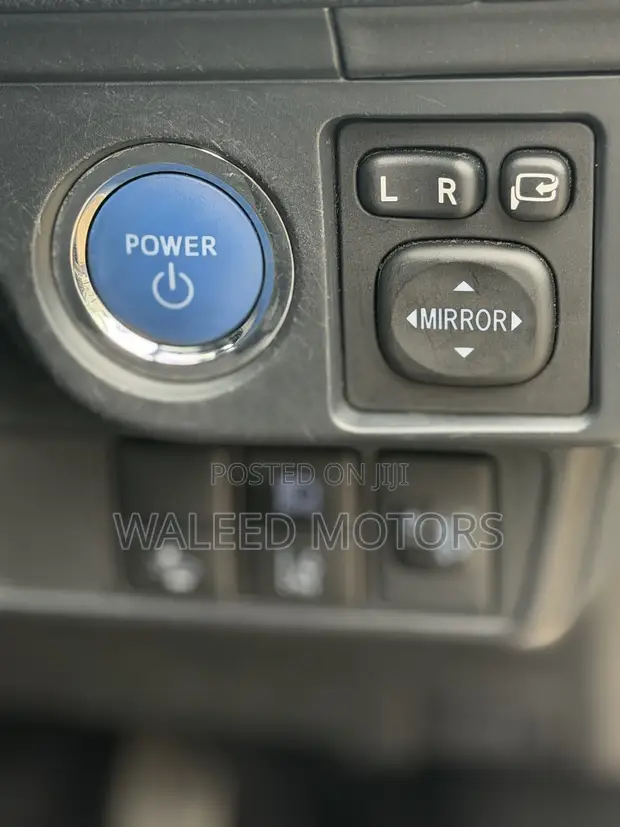 Toyota Corolla Fielder Hybrid 2020 Nyeupe - 1