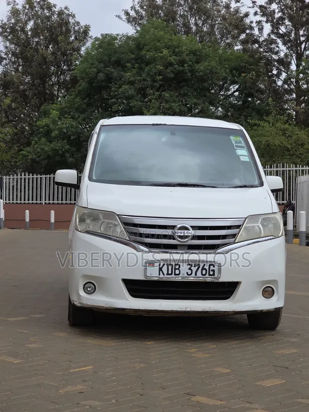 Nissan Serena 2013 - 1