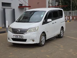 Nissan Serena 2013