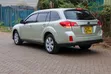 Subaru Outback 2010 Beige - 2