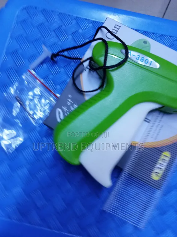 Manual Tagging Gun - 1