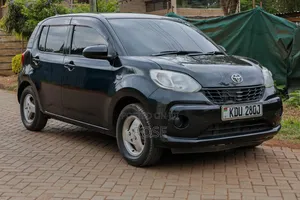 Toyota Passo 2018 Nyeusi