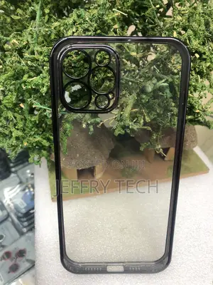 Kifaa cha Simu cha iPhone 13 Pro Chenye Uwazi na Bampa Nyeusi