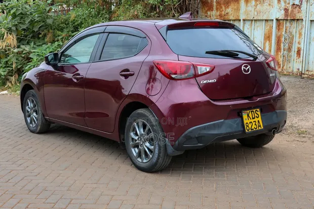Mazda Demio 2016 Kahawia - 1